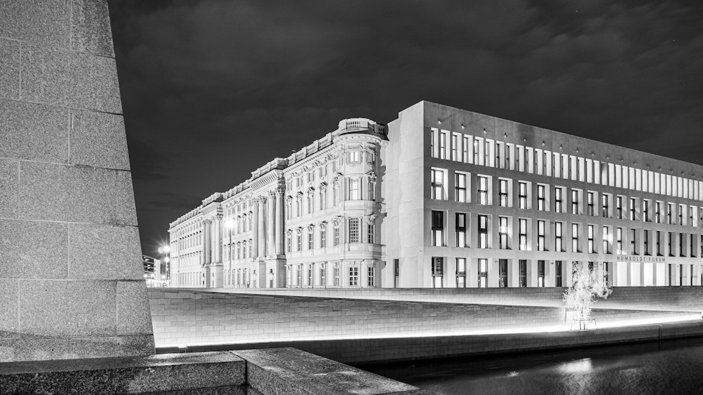 Rathausbrücke. Das Berliner Schloss.