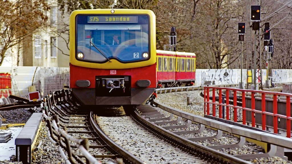 Die S75 fährt ab Sonntag auch nachts zwischen Wartenberg und Warschauer Straße.