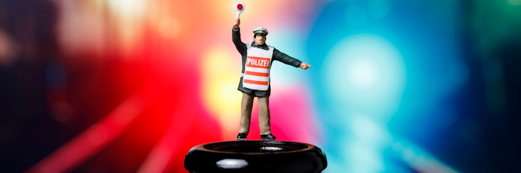 Die Polizei zog am Freitagabend einen Autofahrer mit mehr als vier Promille aus dem Verkehr.