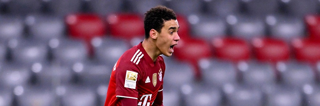 Jamal Musiala jubelt über den 2:1-Siegtreffer für den FC Bayern.