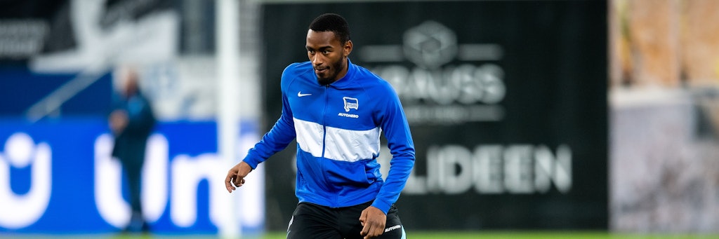 Hertha-Profi Myziane Maolida durfte sich vor dem Spiel gegen Bielefeld wieder mal nur aufwärmen.