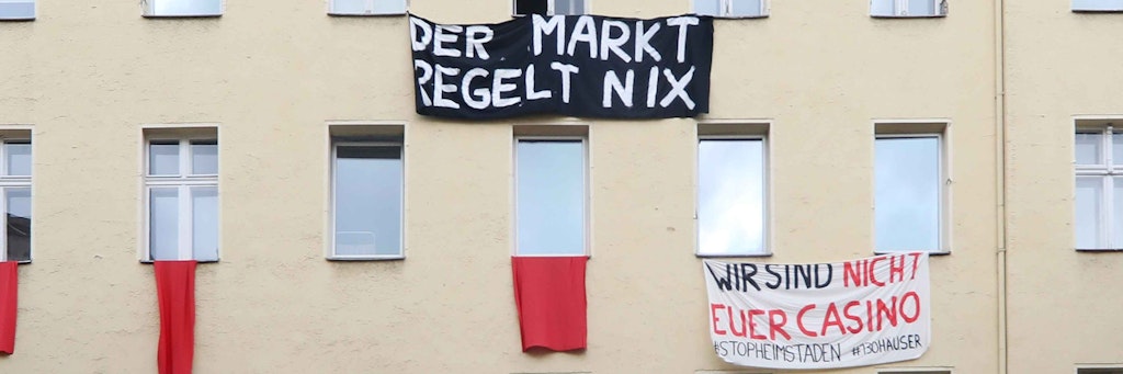 Mieter des Hauses Wrangelstrsaße 82 protestierten gegen den schwedischen Konzern Heimstaden.
