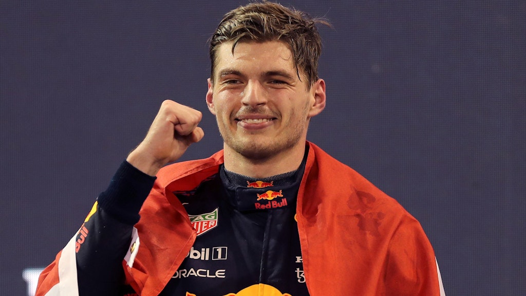 Das erste Foto als Formel-1-Weltmeister: Max Verstappen kann sein Glück kaum fassen. 