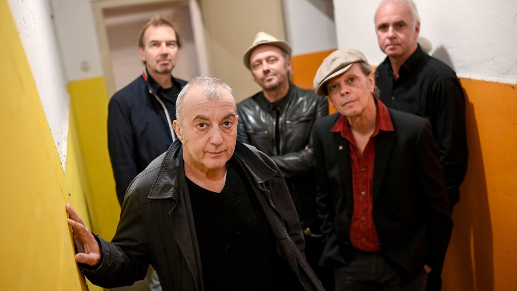 Vor 40 Jahren wurde die Band gegründet. Bei Pankow spielen heute Andreas „Kulle“ Dziuk, Andre Herzberg, Andre Drechsler, Jürgen Ehle und Stefan Dohanetz (v. li.). 