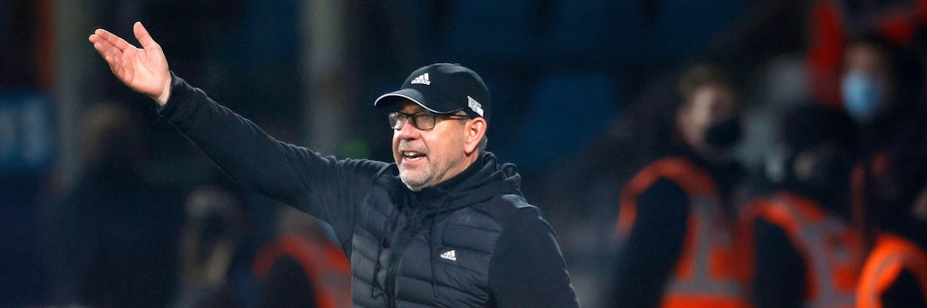 Unions Trainer Urs Fischer war wie immer voll engagiert beim 1:0-Sieg seiner Eisernen in Bochum. 