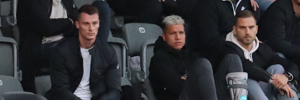 BFC-Angreifer Matthias Steinborn (l.) neben Philip Schulz auf seinem derzeitigen Stammplatz auf der Tribüne