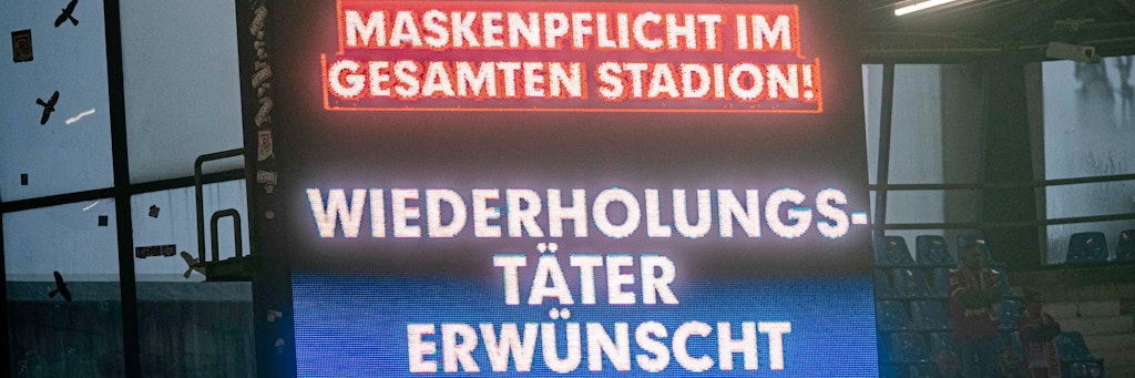 Impfung reicht für die Besucher nicht: Im Stadion gilt auch bei begrenzter Teilnehmerzahl Maskenpflicht.