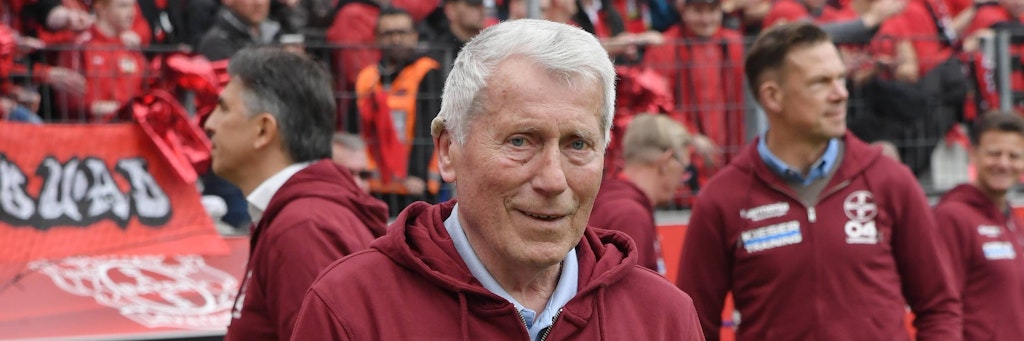 Kremer war immer eng verbunden mit Bayer Leverkusen. 1979 stieg er als Trainer mit der Werkeself auf. 