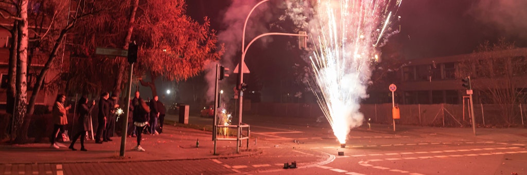 Das Böllern auf Berliner Straßen soll durch das Verkaufsangebot eingedämmt werden.