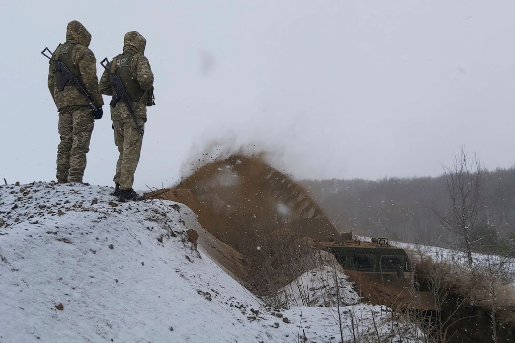 Soldaten an der russisch-ukrainischen Grenze. 