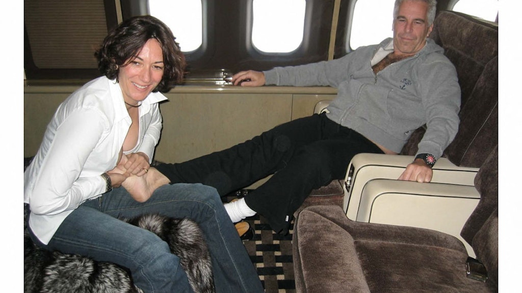 In einem Privatflieger sollen Minderjährige auf eine Sex-Insel geflogen worden sein. Maxwell fungierte als Vermittlerin. 