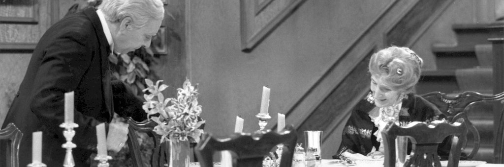 „Dinner for One“ ist ein echter Silvester-Klassiker. Hier lesen Sie alle Sendetermine.