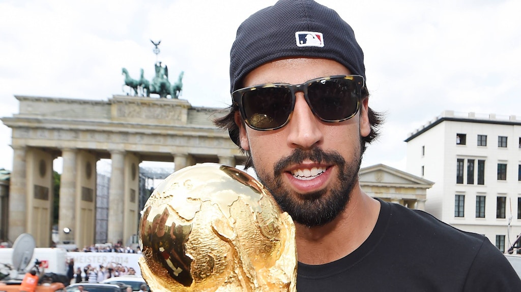 Sami Khedira (33) weiß bereits, wie gut man in Berlin feiern kann. Nun will der Weltmeister von 2014 mit Hertha BSC jubeln.