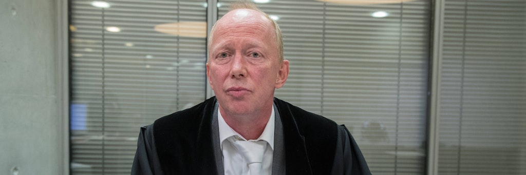Richter Andreas Müller vom Amtgericht Bernau fällt harte Strafen gegen Rechte, ist aber für die Legalisierung von leichten Drogen. 