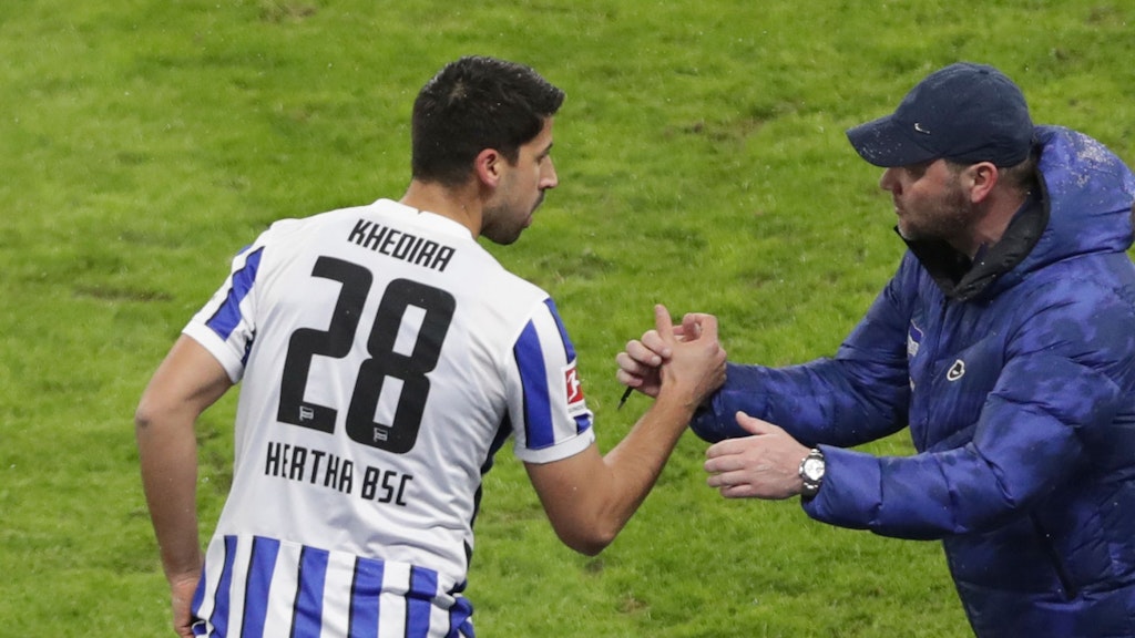 Sami Khedira genießt das Vertrauen von Hertha-Trainer Pal Dardai – wird aber in Stuttgart weiterhin von der Bank kommen.