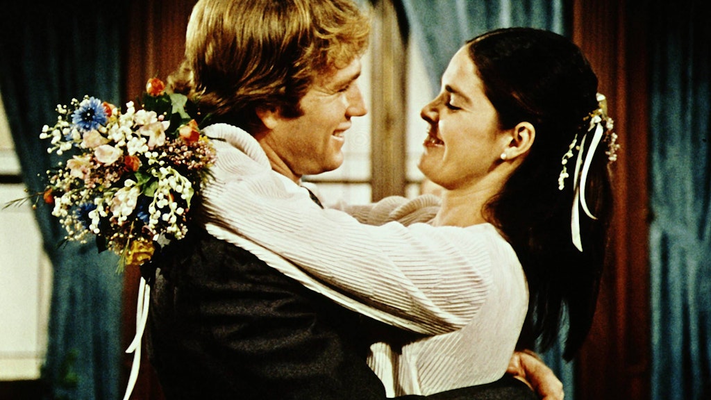 Ryan O’Neal und Ali MacGraw in einer Szene des Melodramas „Love Story“.