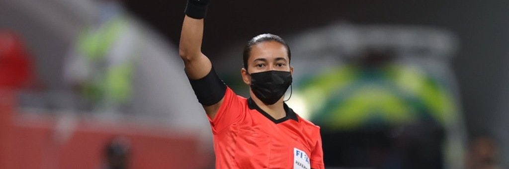 Schiedsrichterin Edina Alves Batista in Katar.
