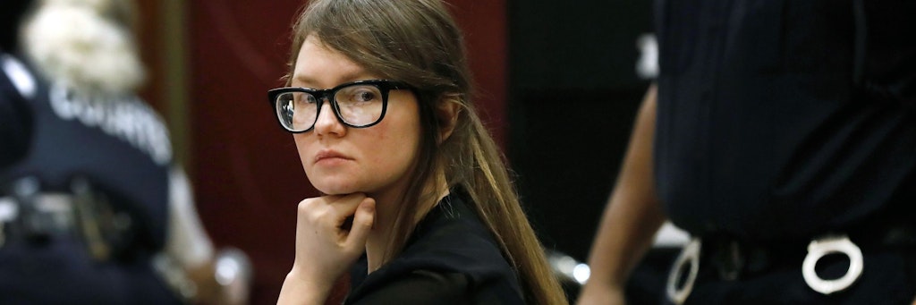 Anna Sorokin im April 2019 in einem Gerichtssaal während der Beratung der Jury. 