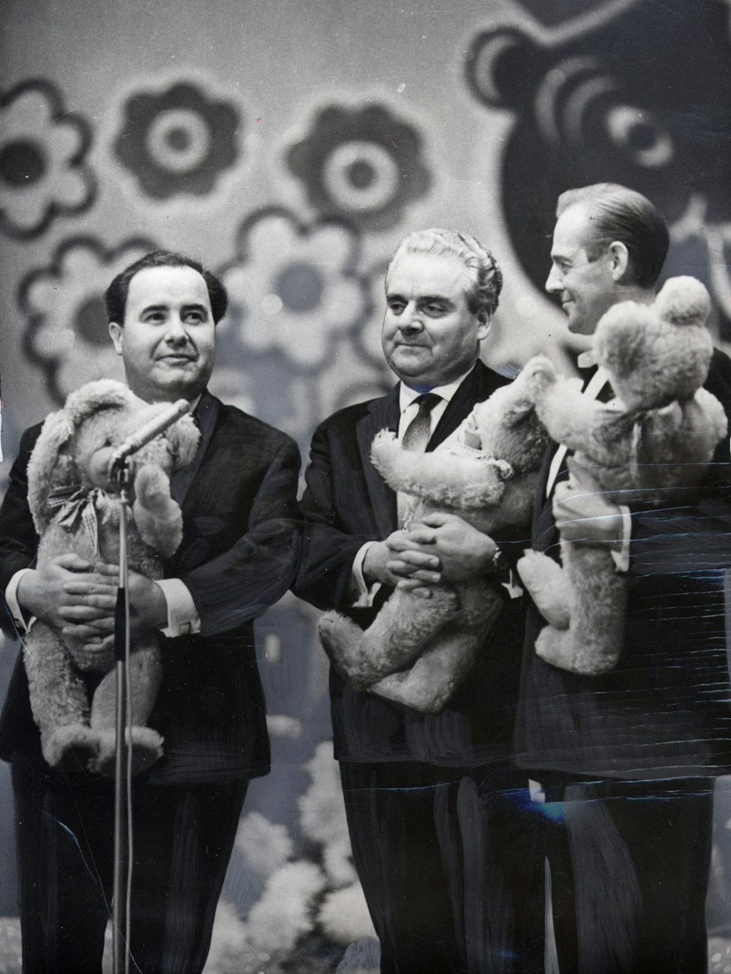Herbert Köfer mit Heinz Quermann und Gustav Müller (Mi.) in der beliebten Fernsehshow „Da lacht der Bär“.