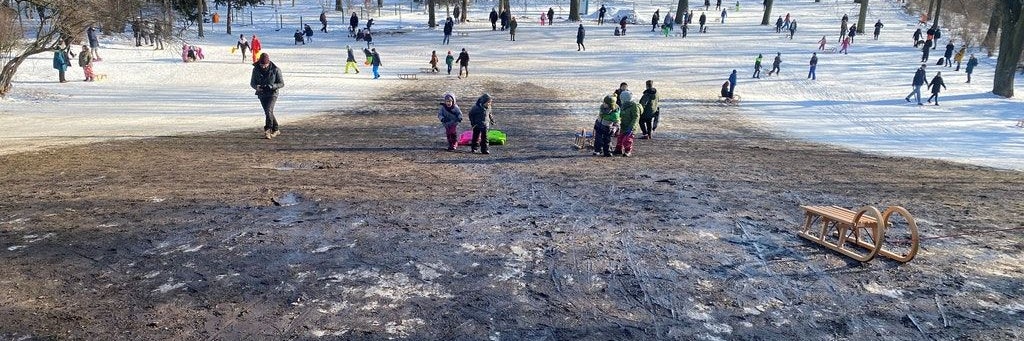 Warum war die Rodelbahn in der Parkaue plötzlich ohne Schnee?<br><br><br><br>
