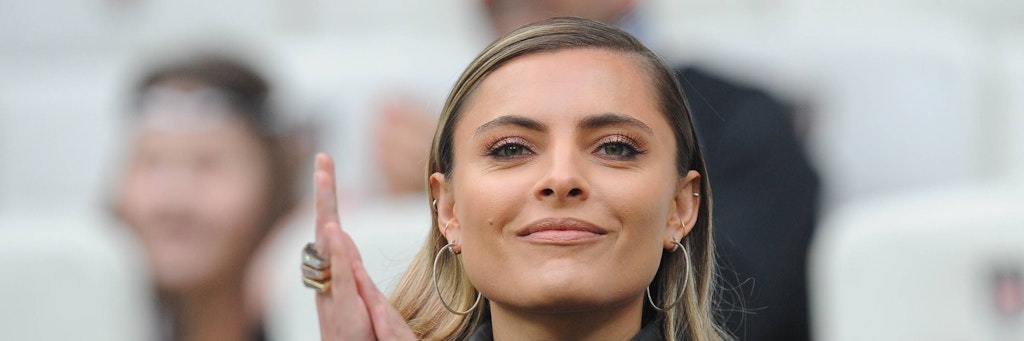 Sophia Thomalla ist sich sicher, dass der Hype um die Clubhouse App bald wieder vorbei ist. Das schreibt Sophia Thomalla bei Instagram. 