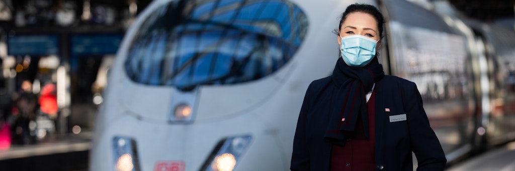 Neue Jobperspektiven? Für Stewardessen und Piloten bietet die Bahn Alternativen an.