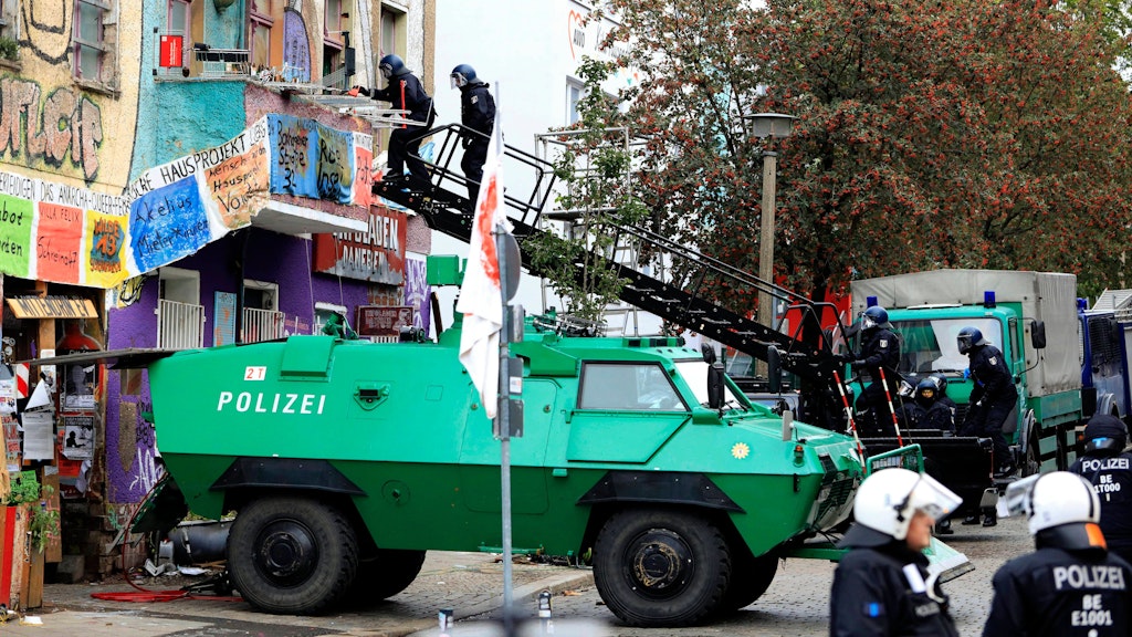 Oktober 2020: Die Polizei bei der Räumung des Hauses Liebig34 