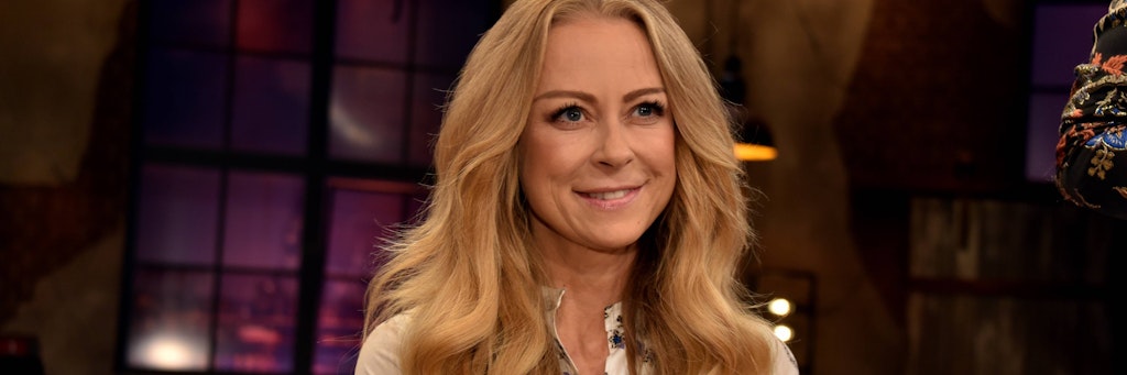 Jenny Elvers ist heute trocken, hat sich von ihrem unangenehmen Auftritt im TV mehr als erholt. 