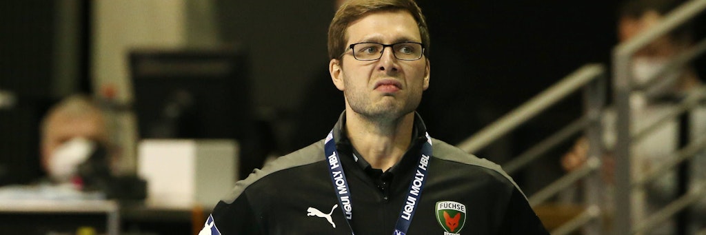 Wirkte zuletzt nicht wirklich zufrieden mit der Leistung seiner Mannschaft: Füchse-Trainer Jaron Siewert.