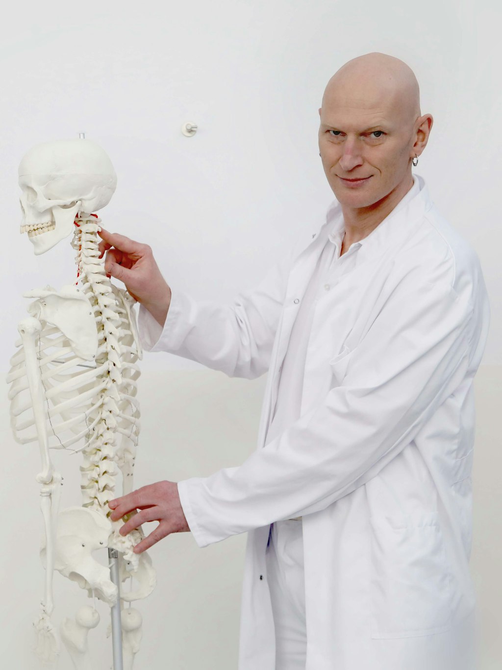 Dr. Stephan Vinzelberg ist Leitender Oberarzt an der Klinik und Tagesklinik für Manuelle Medizin am Sana-Klinikum Lichtenberg