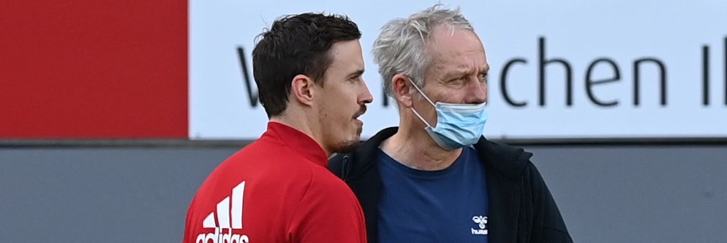 Kleiner Plausch unter alten Bekannten: Max Kruse mit seinem Ex-Trainer Christian Streich vom SC Freiburg.