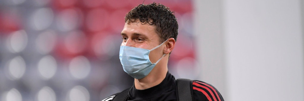 Benjamin Pavard war der vierte Bayern-Profi, der sich mit Corona infizierte und Trainer Hansi Flick in Rom fehlt. 