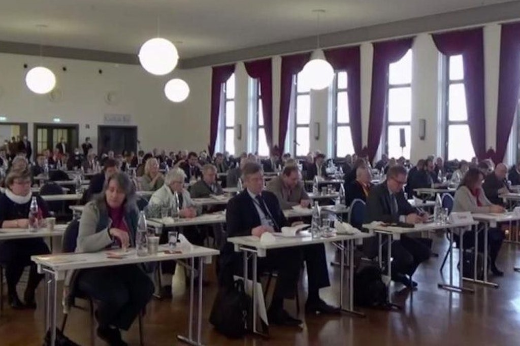Der Landesparteitag der CDU Sachen-Anhalt am Wochenende. Viele der Teilnehmer verzichten auf einen Mund-Nasen-Schutz.