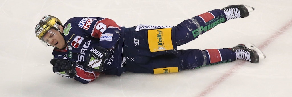 Mark Zengerle verletzte sich bei der 2:3-Niederlage gegen Wolfsburg am Knöchel.