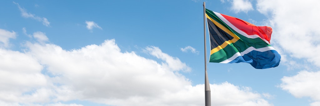 Eine Flagge von Südafrika.