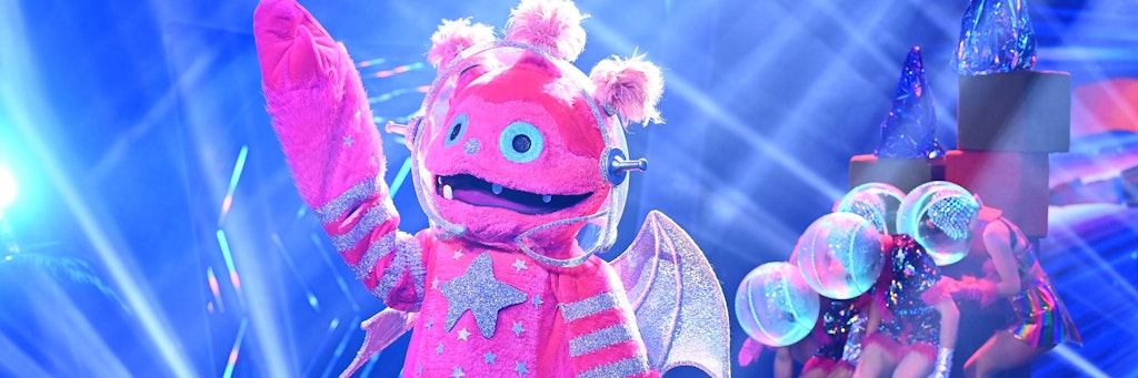 Welcher Star steckt bei „The Masked Singer“ im Monstronauten-Kostüm?