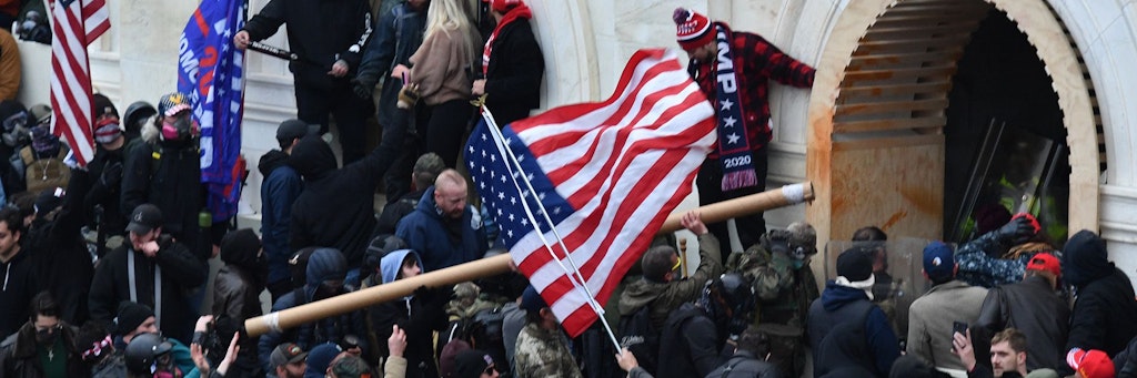 Anhänger des damaligen US-Präsidenten Trump stürmten am 6. Januar das Kapitol-Gebäude.