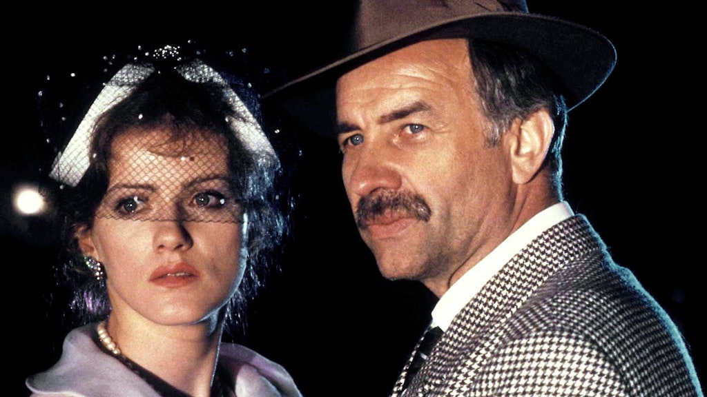 Neben Armin Mueller-Stahl spielte Barbara Sukowa eine der Hauptrollen in Rainer Werner Fassbinders Film „Lola“, 1981.