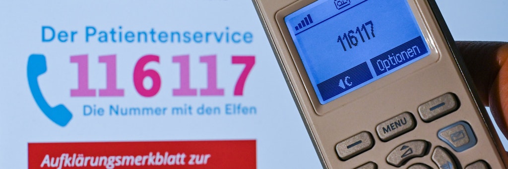 Im Land Brandenburg werden Impftermine über die Telefonnummer 116117 vergeben. 