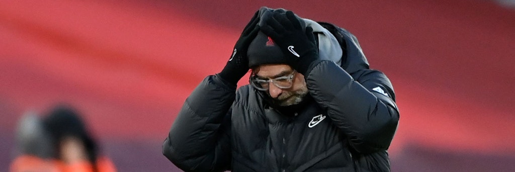 Jürgen Klopp kann es nicht fassen. Mit seinen Reds verlor er das Spitzenspiel gegen ManCity mit 1:4.