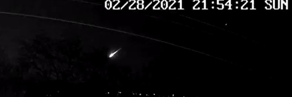 Der Meteorit hat bei Wissenschaftlern und Augenzeugen für Aufregung gesorgt. Hunderte hätten den Himmelskörperbeobachtet, teilte die wissenschaftliche Vereinigung UK Fireball Alliance mit.