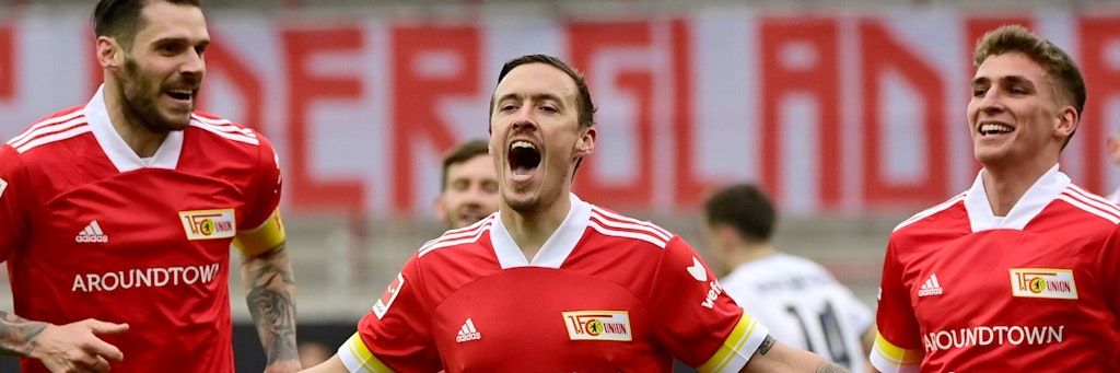  Max Kruse (M.) freut sich über sein siebtes Saisontor. Mit ihm jubeln Grischa Prömel und Christopher Trimmel (l.). 