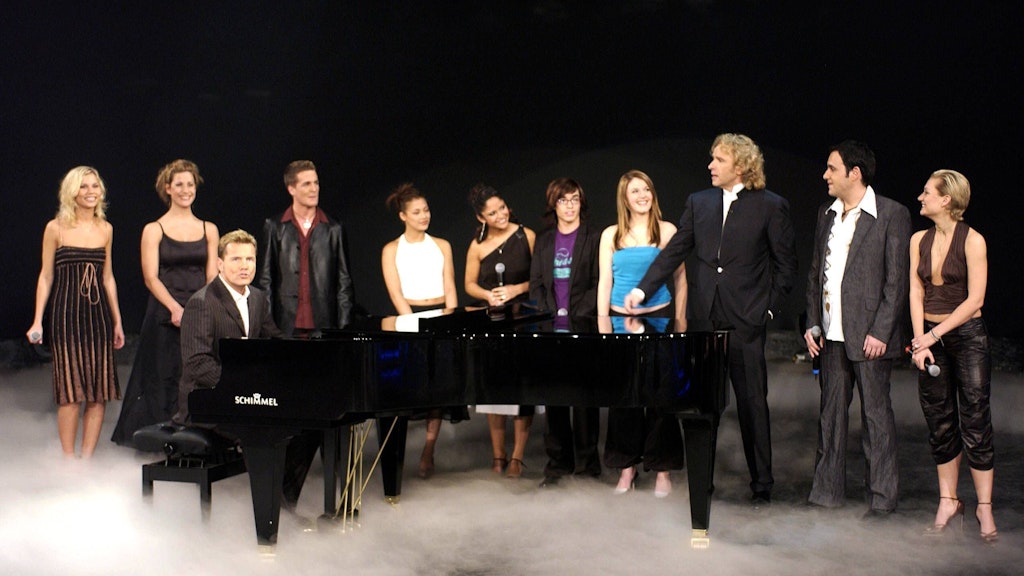 Dieter Bohlen mit den Stars der ersten DSDS-Staffel zu Gast bei „Wetten, dass...?“