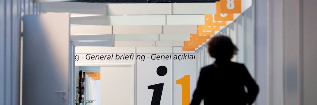 Privatversicherte müssen viele Hürden nehmen, um eine Einladung zum Impfen zu bekommen.