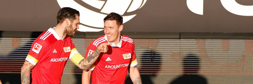 Torschützen unter sich: Unions Kapitän Christopher Trimmel (l.) bejubelt sein Tor zum 2:1 zusammen mit Ausgleichstorschütze Max Kruse.