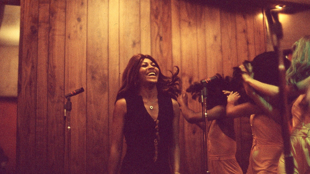 Sängerin Tina Turner in einer Szene der Dokumentation „TINA“.