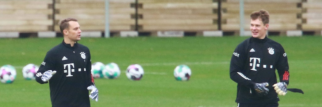Manuel Neuer (l.) und Alexander Nübel streiten sich bei Bayern um den Stammplatz. Für Trainer Flick ist Neuer die klare Nummer 1.