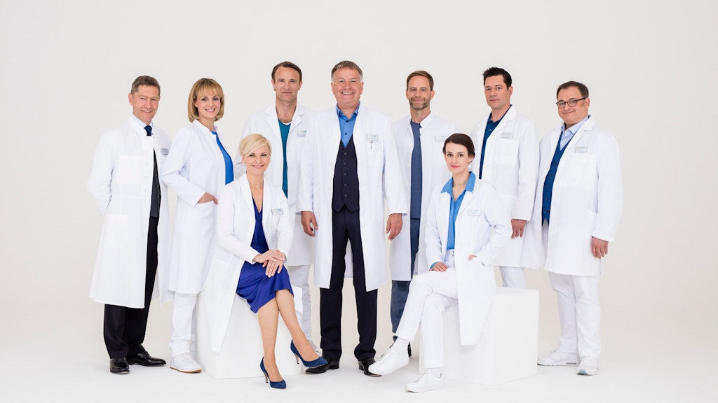 Das bisherige „In aller Freundschaft“-Ärzte-Team, das in der Sachsenklinik hilft und heilt.