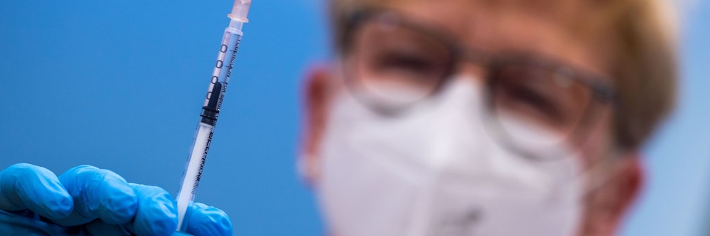 Der Corona-Impfstoff von Astrazeneca ist aus Sicht der Europäischen Arzneimittelbehörde (EMA) sicher.