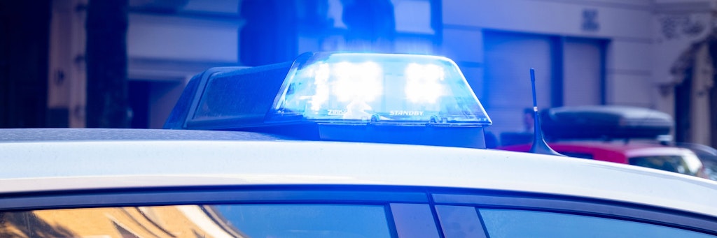 Blaulicht eines Polizeifahrzeugs.